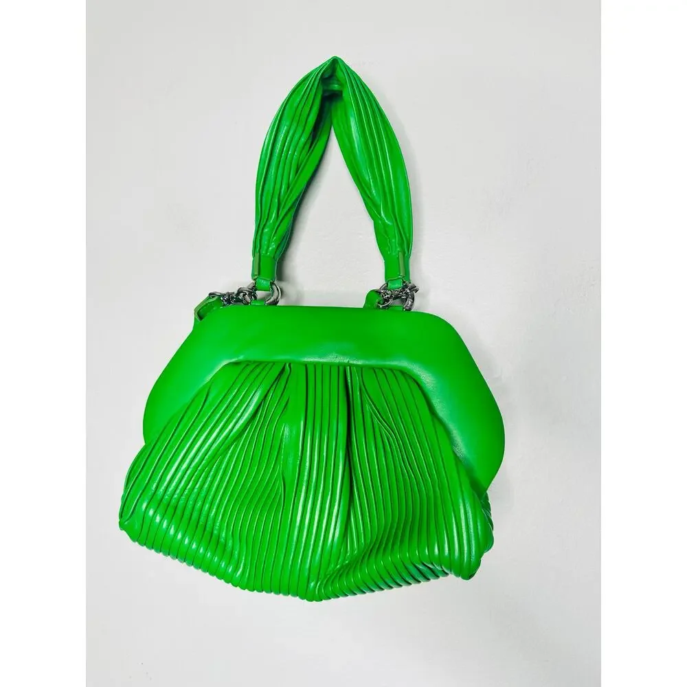 THEMOIRé Green Leather Magnetic Closure Puffy Trim Tia Plissa Bag Purse